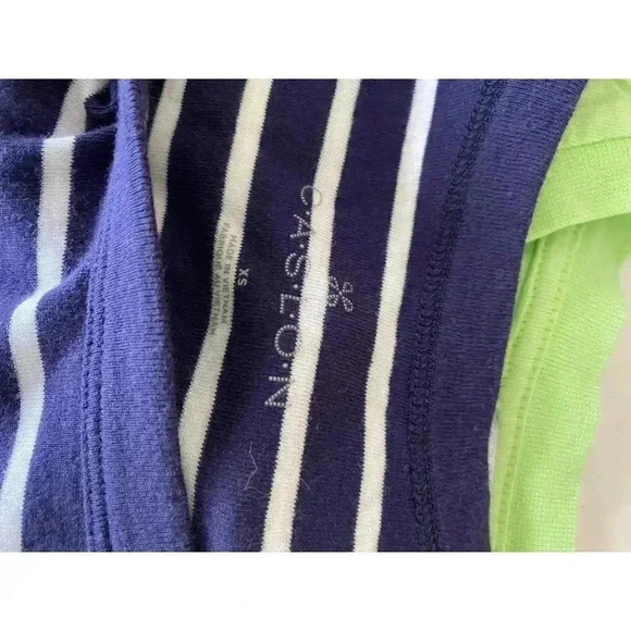 3/$25 Bundle of Women's Tee shirt-size XS - Picture 8 of 8